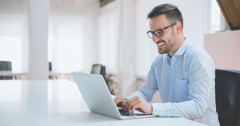 SEO Agency SEO expert at office in Rozefs SEO Company